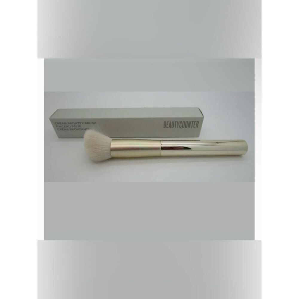 BEAUTYCOUNTER Cream Bronzer Brush